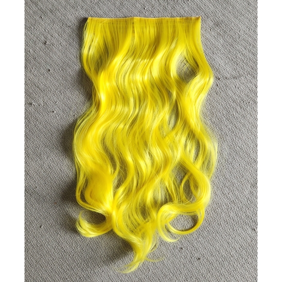 Accessories - Clip in Yellow Extensions Synthetic curly wavy Hair 24"